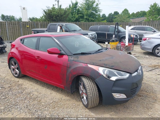 Salvage Hyundai VELOSTER Image