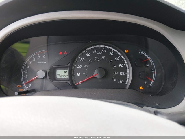 Toyota Sienna Le
