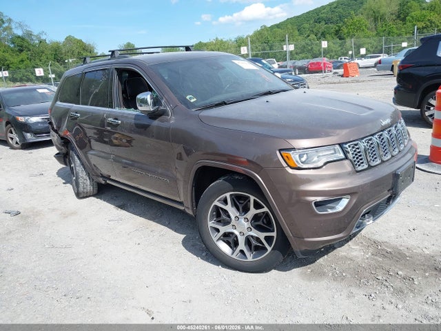 Salvage Jeep Grand Cherokee Image