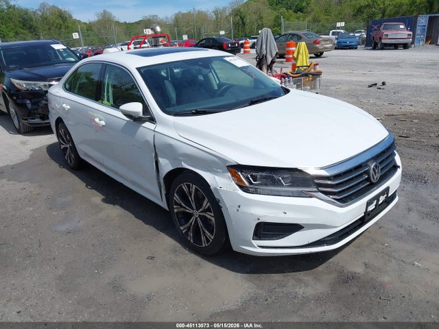 Salvage Volkswagen Passat Image