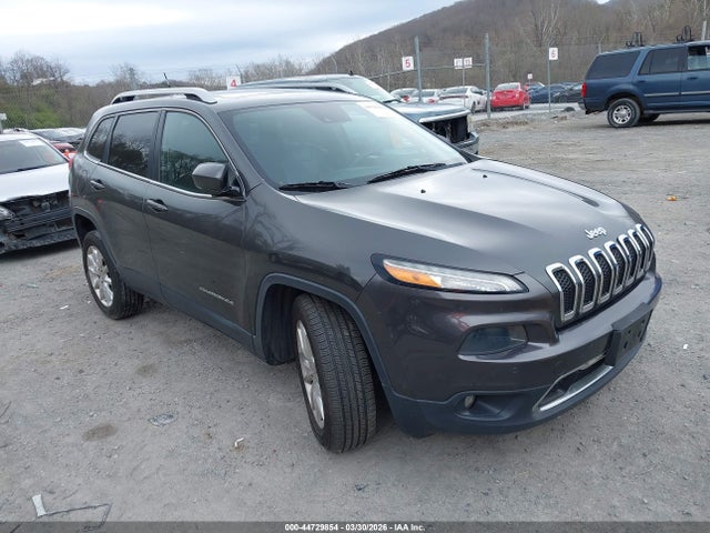 Salvage Jeep Cherokee Image