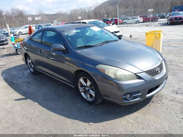 Salvage Toyota Camry Image