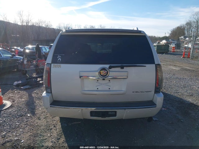 Cadillac Escalade Premium
