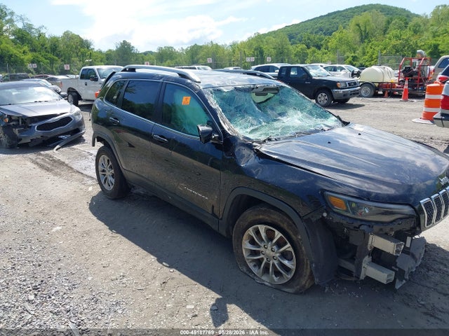 Salvage Jeep Cherokee Image