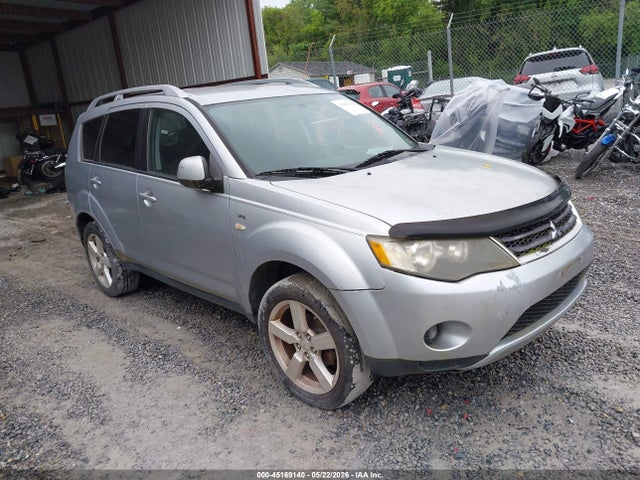 Salvage Mitsubishi Outlander Image
