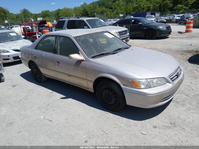 Salvage Toyota Camry Image