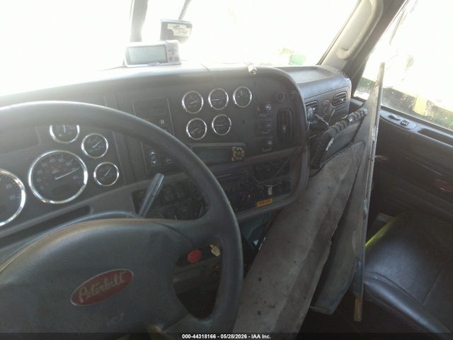 Peterbilt 365