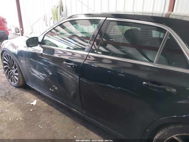 Chrysler 300 S V8