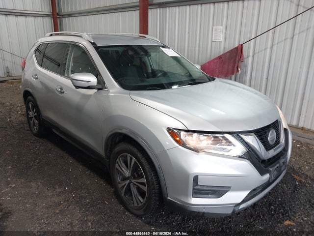 Salvage Nissan Rogue Image