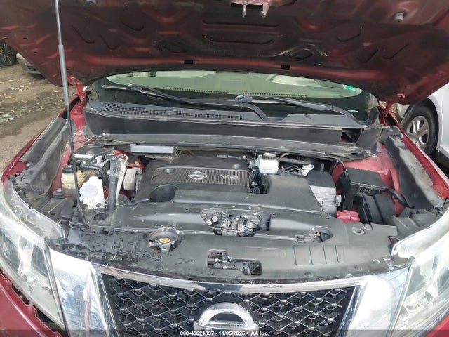 Nissan Pathfinder Sv