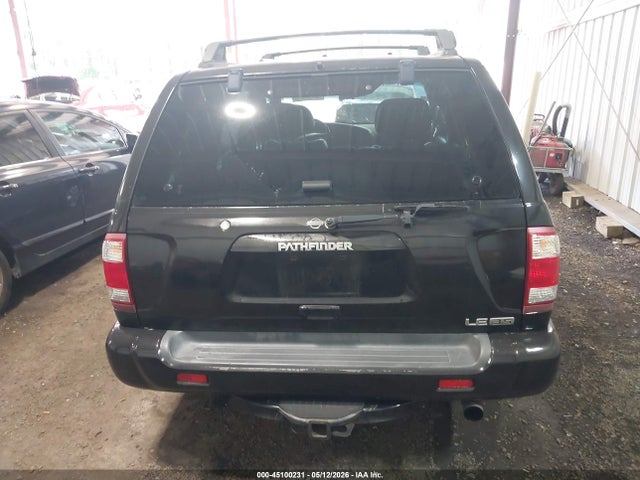 Nissan Pathfinder Le