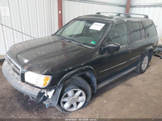 Nissan Pathfinder Le