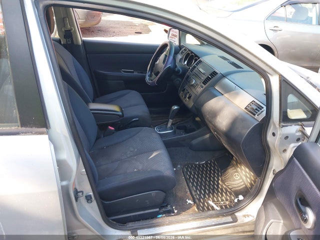 Nissan Versa 1.8sl