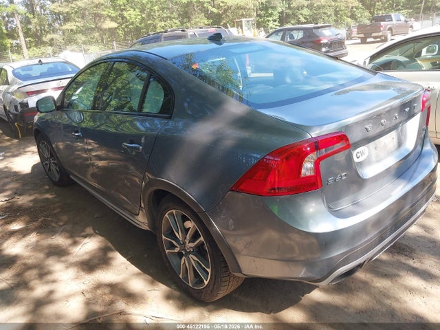 Volvo S60 Cross Country T5 Platinum