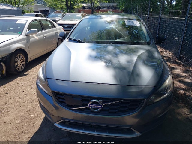 Volvo S60 Cross Country T5 Platinum