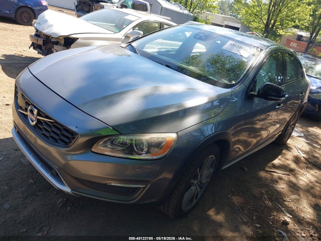 Volvo S60 Cross Country T5 Platinum
