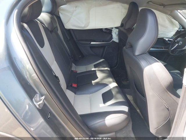Volvo S60 Cross Country T5 Platinum