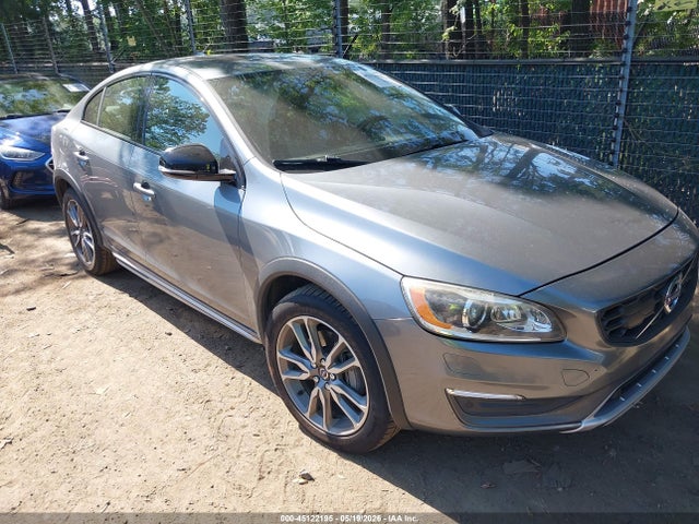 Salvage Volvo S60 Cross Country Image