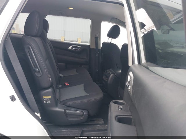 Nissan Pathfinder S