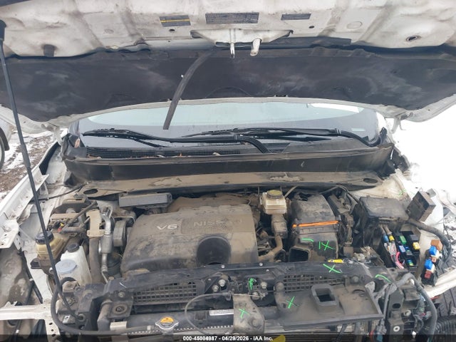Nissan Pathfinder S