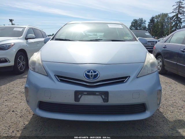 Toyota Prius v Three