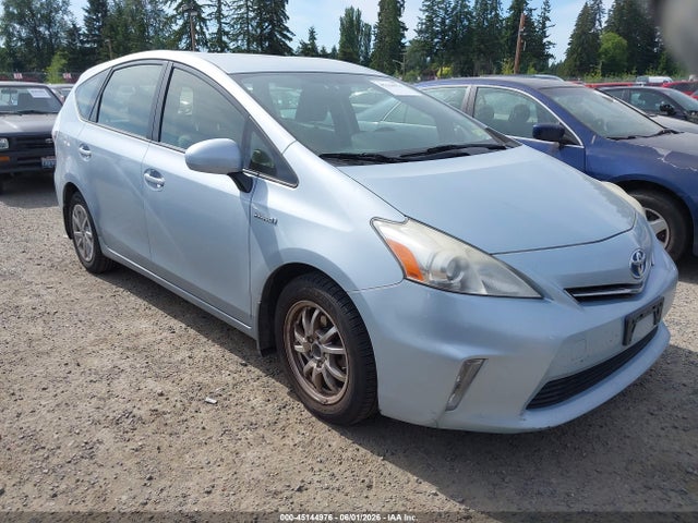 Salvage Toyota Prius v Image