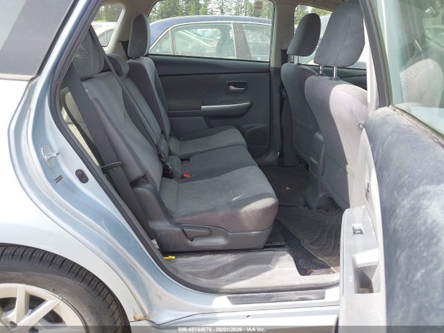 Toyota Prius v Three