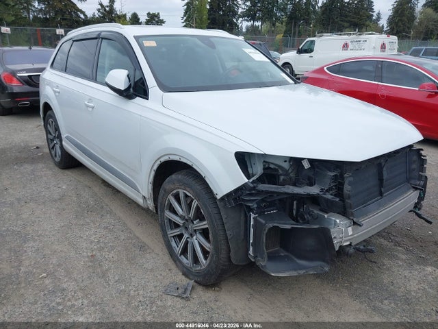 Salvage Audi Q7 Image