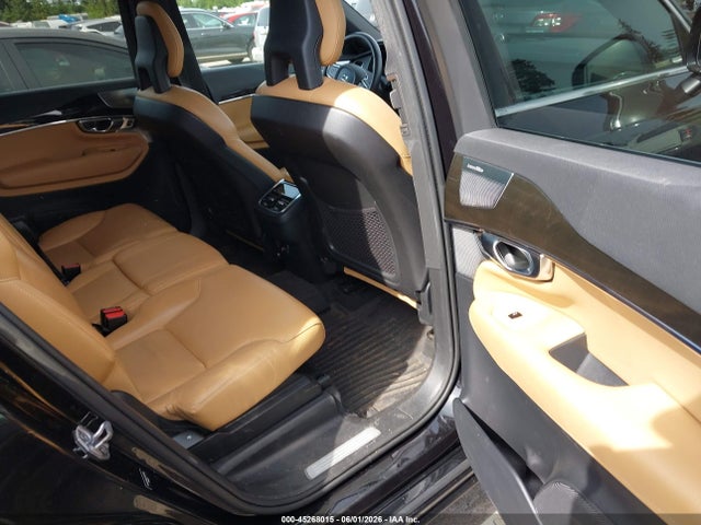 Volvo XC90 T6 Momentum