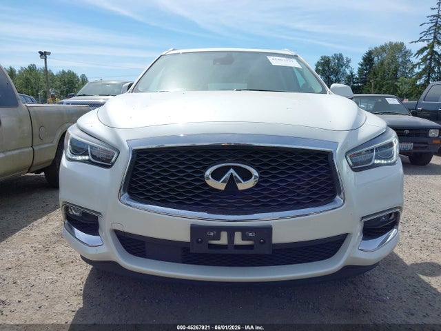 INFINITI Qx Luxe