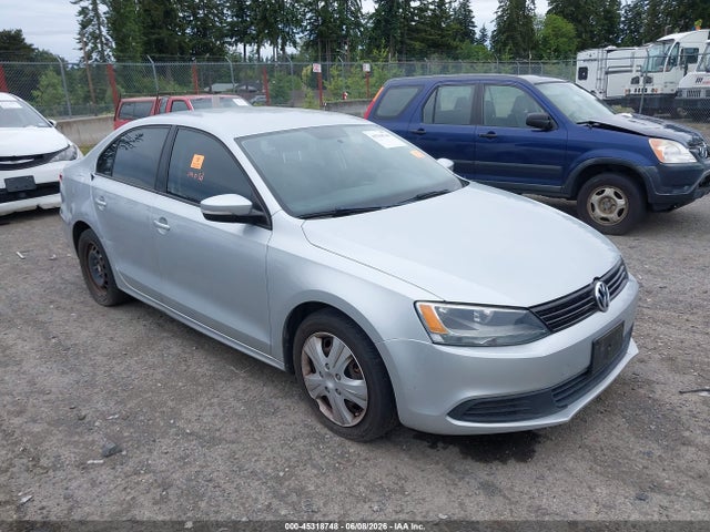 Salvage Volkswagen Jetta Image