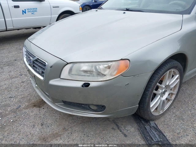 Volvo S80 V8