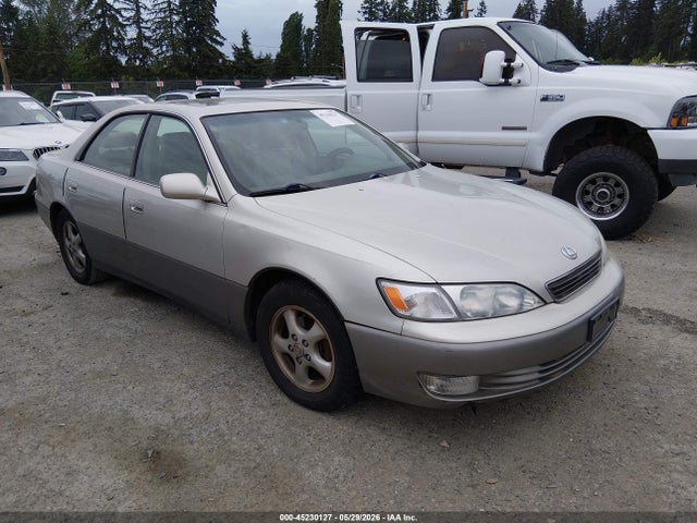 Salvage Lexus Es Image