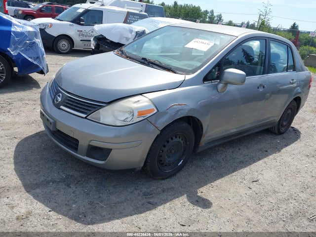 Nissan Versa 1.8s