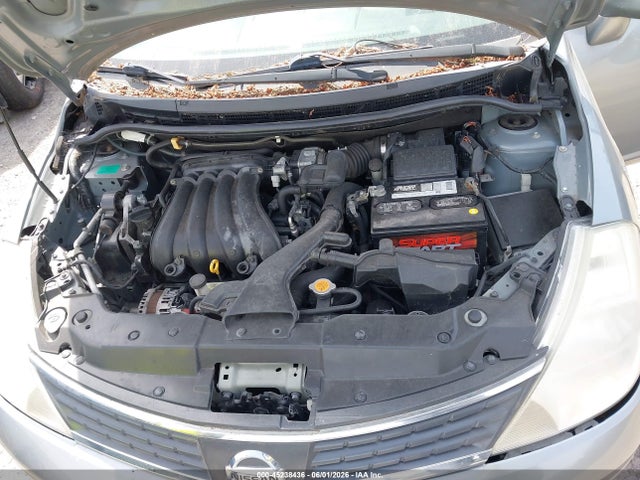 Nissan Versa 1.8s