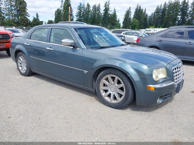 Salvage Chrysler 300c Image