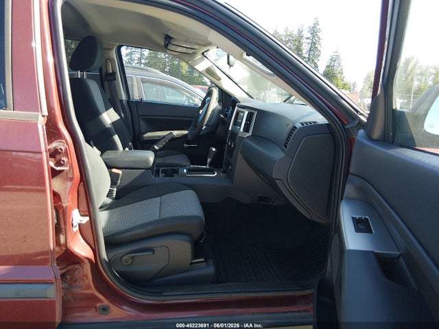 Jeep Grand Cherokee Laredo