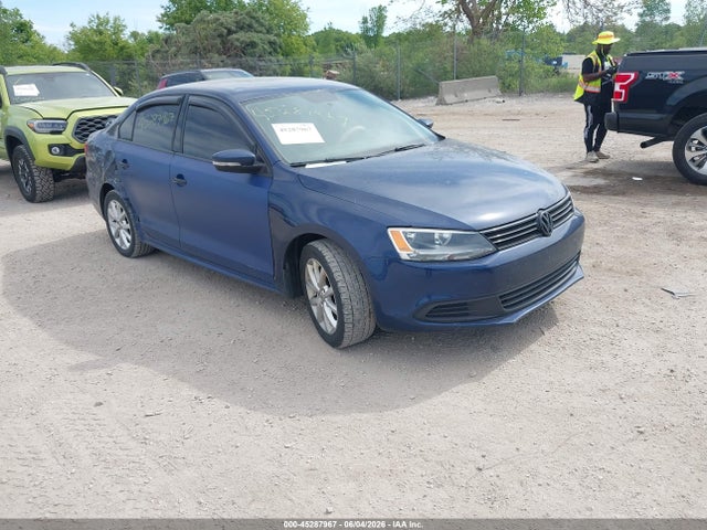 Salvage Volkswagen Jetta Image