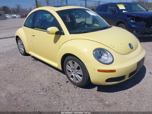 Salvage Volkswagen Beetle Image