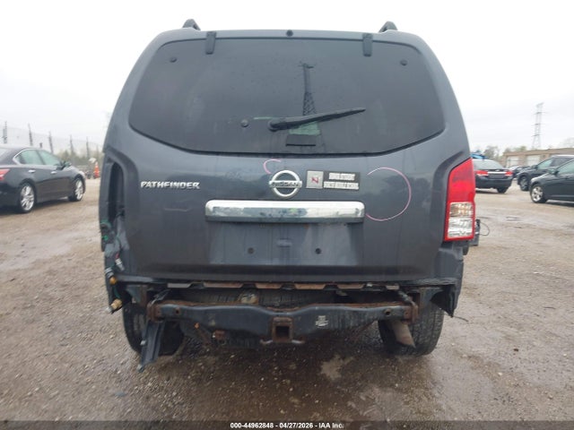 Nissan Pathfinder Sv