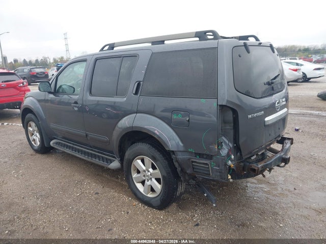 Nissan Pathfinder Sv