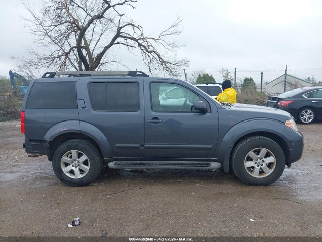 Nissan Pathfinder Sv