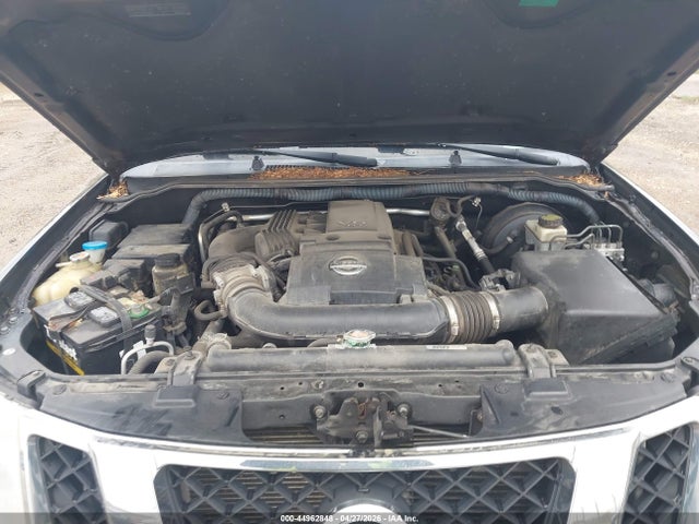 Nissan Pathfinder Sv