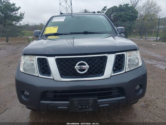 Nissan Pathfinder Sv