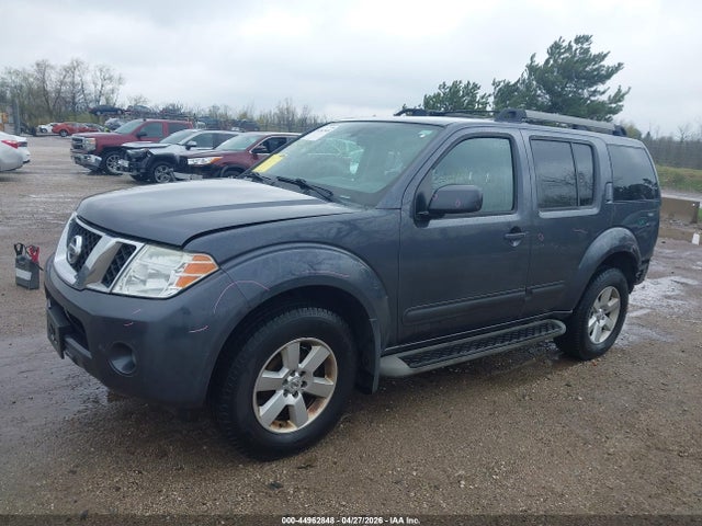 Nissan Pathfinder Sv