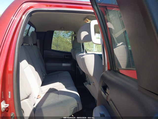 Toyota Tundra Sr5 5.7l V8