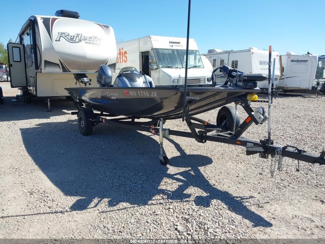 Salvage G3 Boat Image