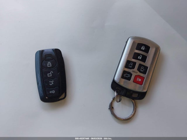 Toyota Sienna Xle V6 8 Passenger