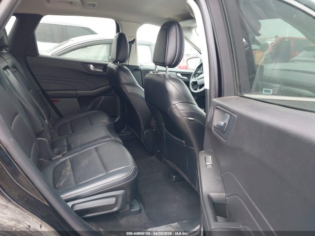 Ford Escape Titanium Hybrid