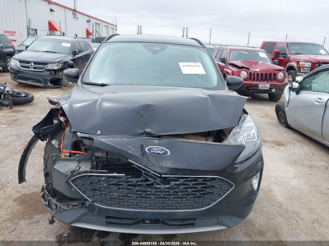 Ford Escape Titanium Hybrid